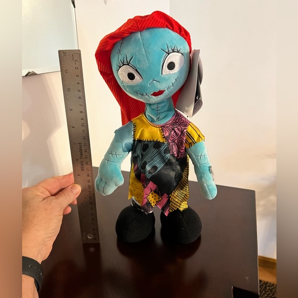 The Night Before Christmas  Sally Animation Doll - Picture 3 of 11